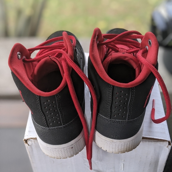 Nike Air Jordan Executive (BG) - Picture 3 of 5